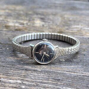 Vintage Mido “OCEAN STAR” Ladies Classic Black Powerwind Automatic Watch 2691803